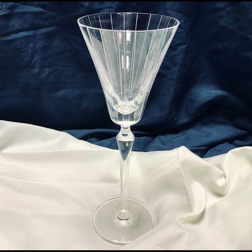 NIB Mikasa crystal Mireille pinstripe wine glasses